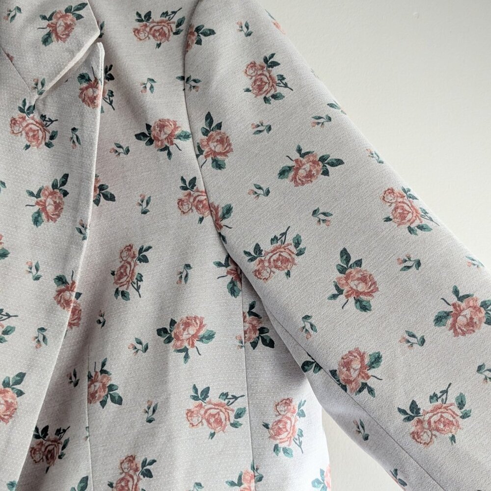 Rihoas Ditsy Floral Blazer - Picture 4 of 9